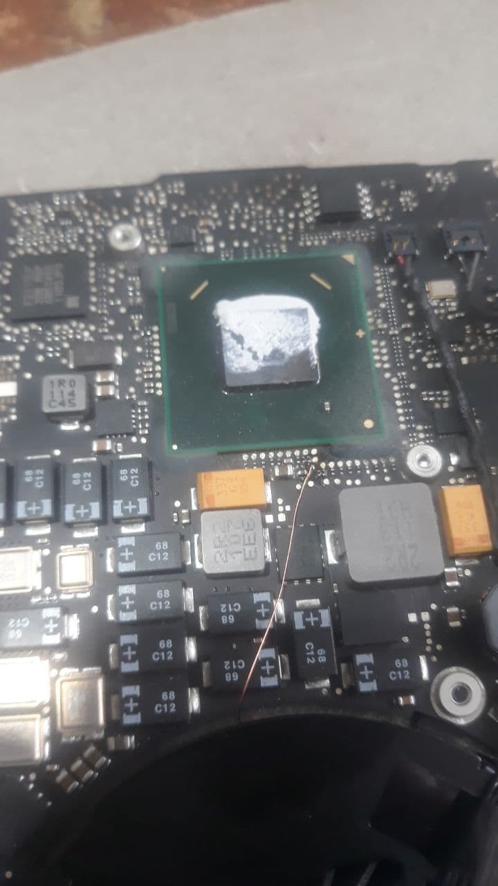 820 2915 B PCB With The AMD GPU Disable TESTED OK — photo_2021-07-19_19-10-13.jpg